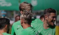 爱游戏体育地址-包含沃尔夫斯堡取得宝贵三分，士气大振的词条