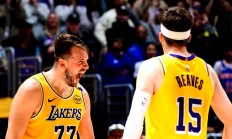 爱游戏登录-湖人击败篮网，豪取十连胜