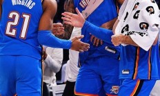 爱游戏-雷霆主控状态起伏，带领球队挣扎求胜的简单介绍