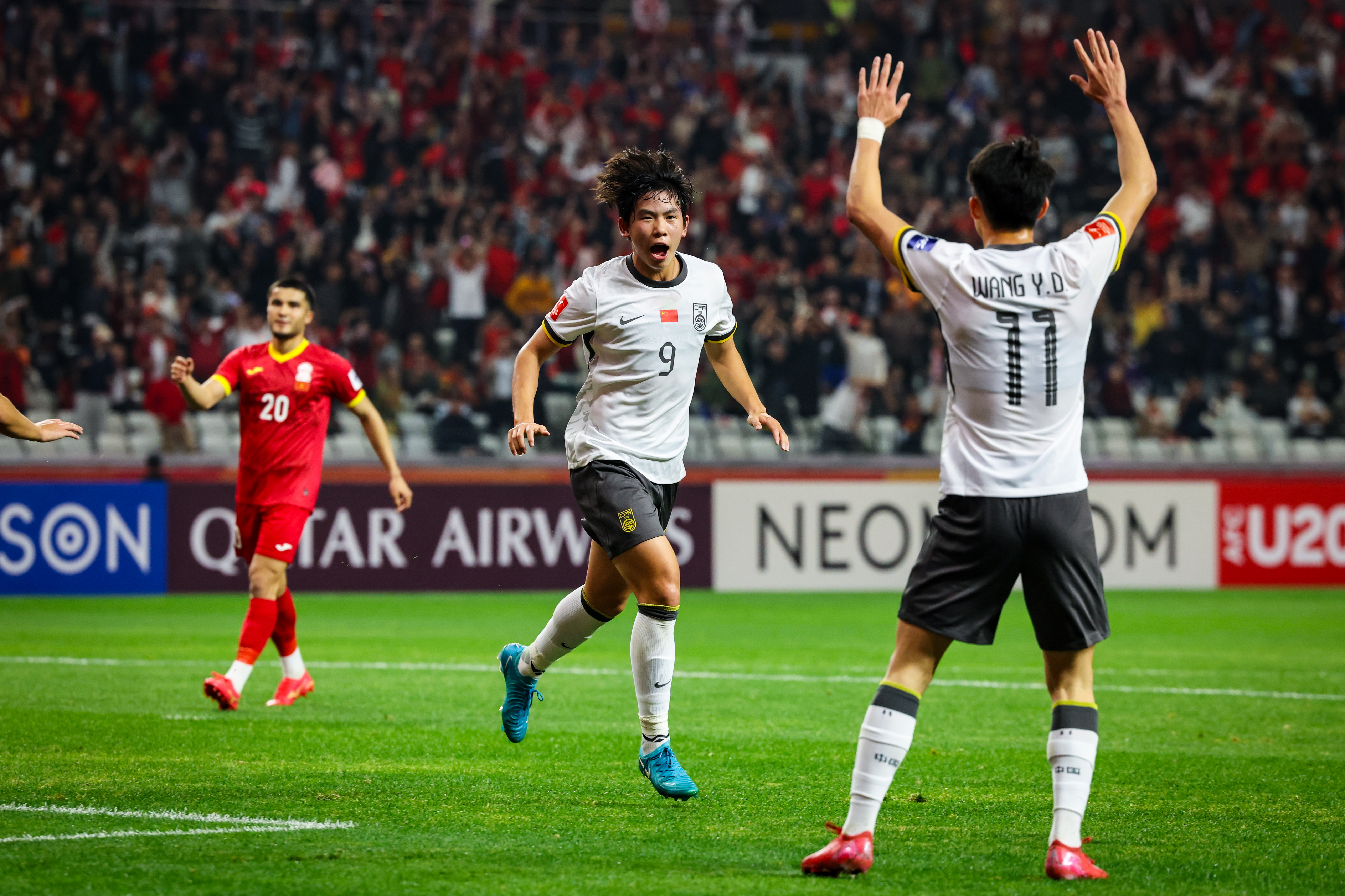 法兰克福主场击败卡尔斯鲁厄,信心大增的简单介绍 法兰克福主场击败卡尔斯鲁厄,信心大增的简单介绍