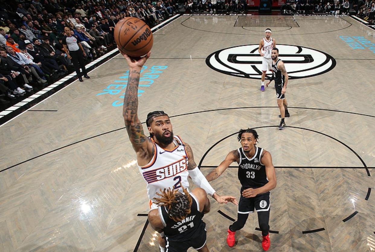 包含篮网队外线射手频频命中，球队多次逆转比赛的词条