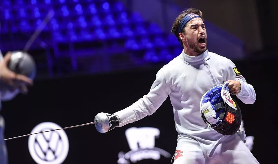 泰国击剑选手突破自我夺得银牌