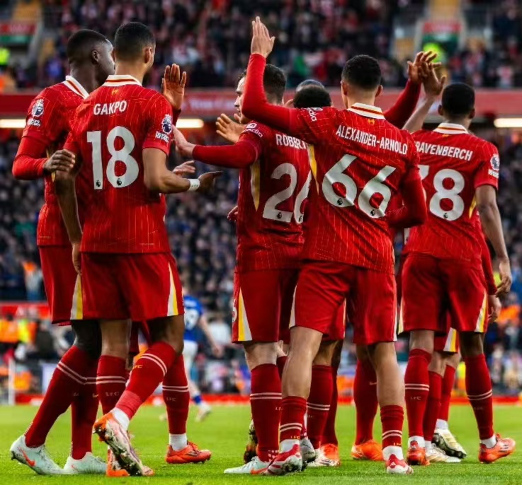 利物浦主场惨败,需全力保住英超榜首位置 利物浦主场惨败,需全力保住英超榜首位置