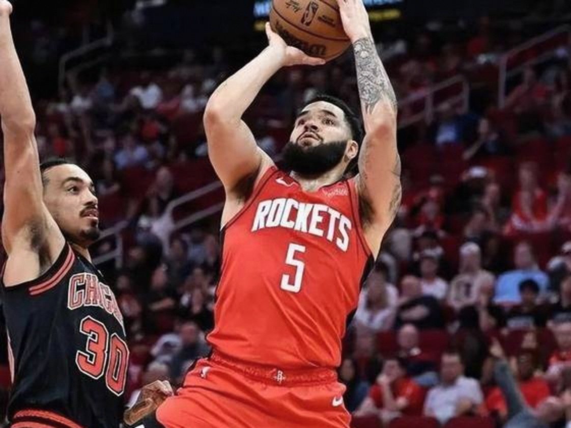 关于火箭队连续四场失利后球迷集体呼吁更换主教练的信息