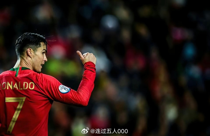 葡萄牙球员在比赛中表现出色，荣膺最佳射手