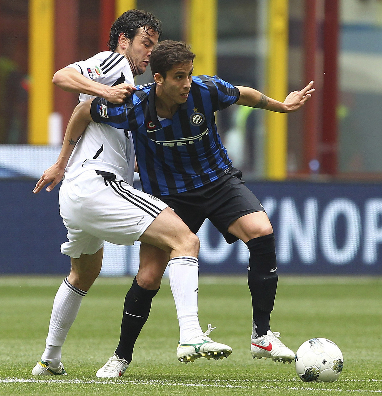 国际足球比赛中的强强对话令人期待