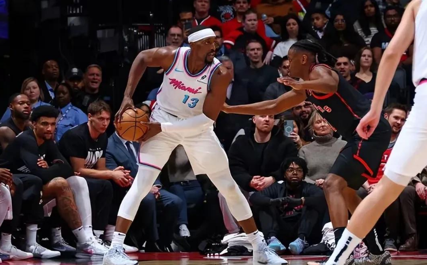 猛龙击败热火，西亚卡姆砍下三双