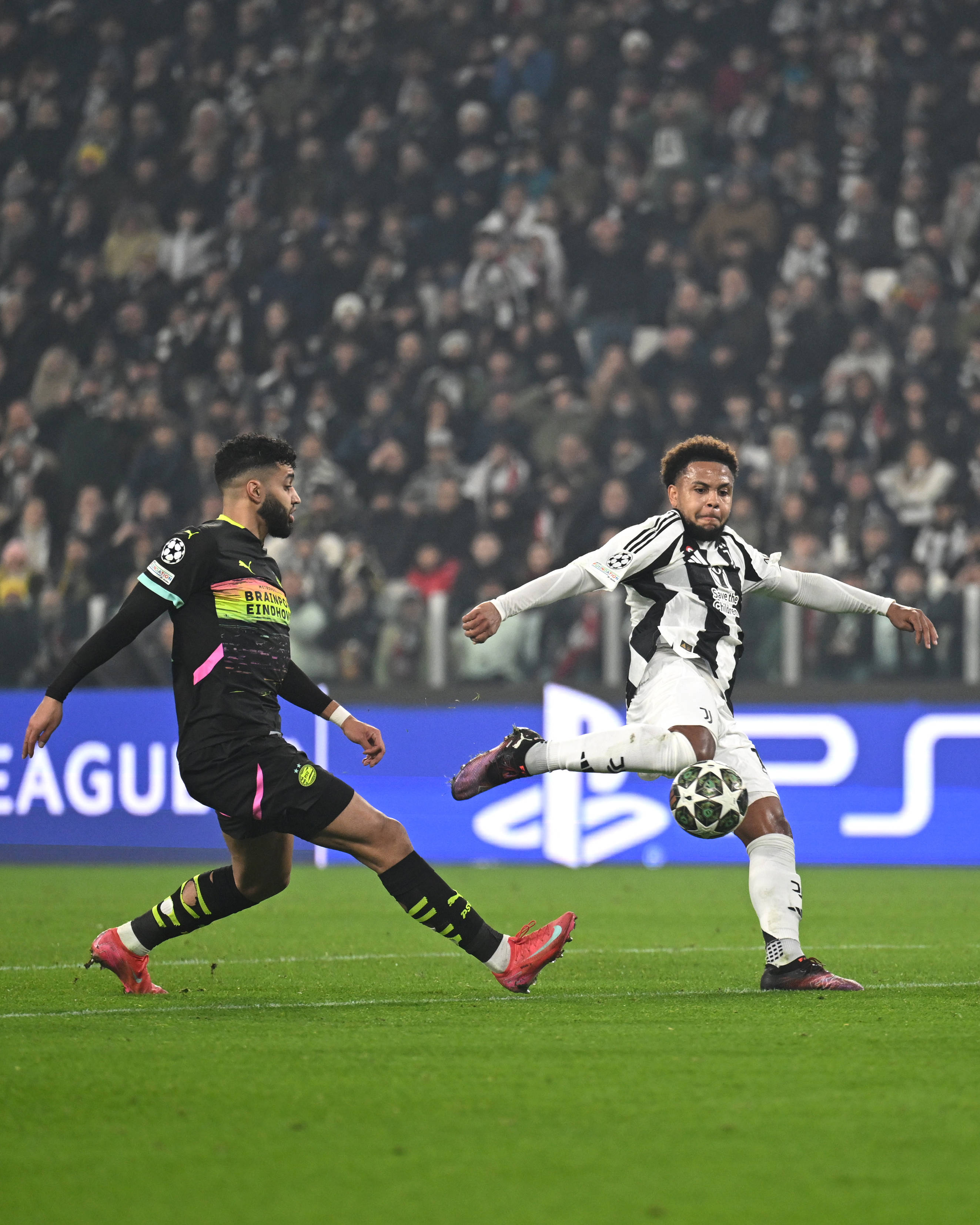 包含曼城客场逼平多特蒙德，成功晋级淘汰赛的词条