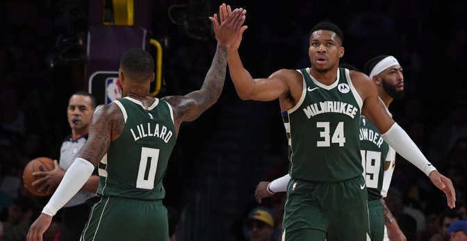 老鹰逆转雄鹿,暂居东部第二 老鹰逆转雄鹿,暂居东部第二