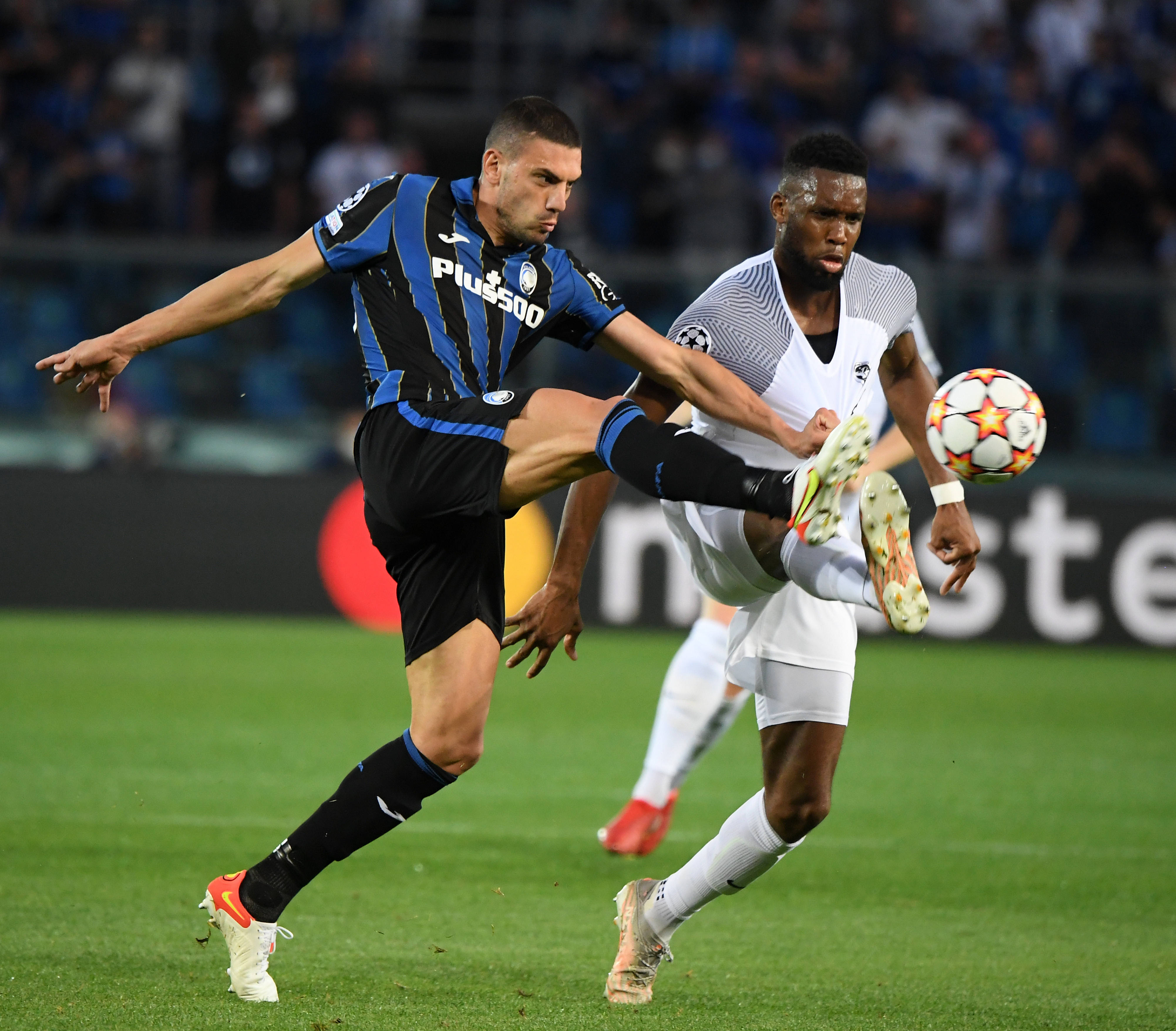 尤文图斯后防线失守，需迅速整顿