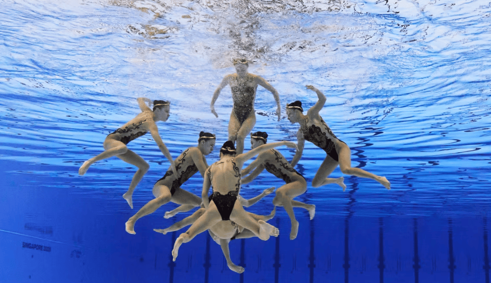 新加坡游泳选手风光登场，锦上添花的简单介绍