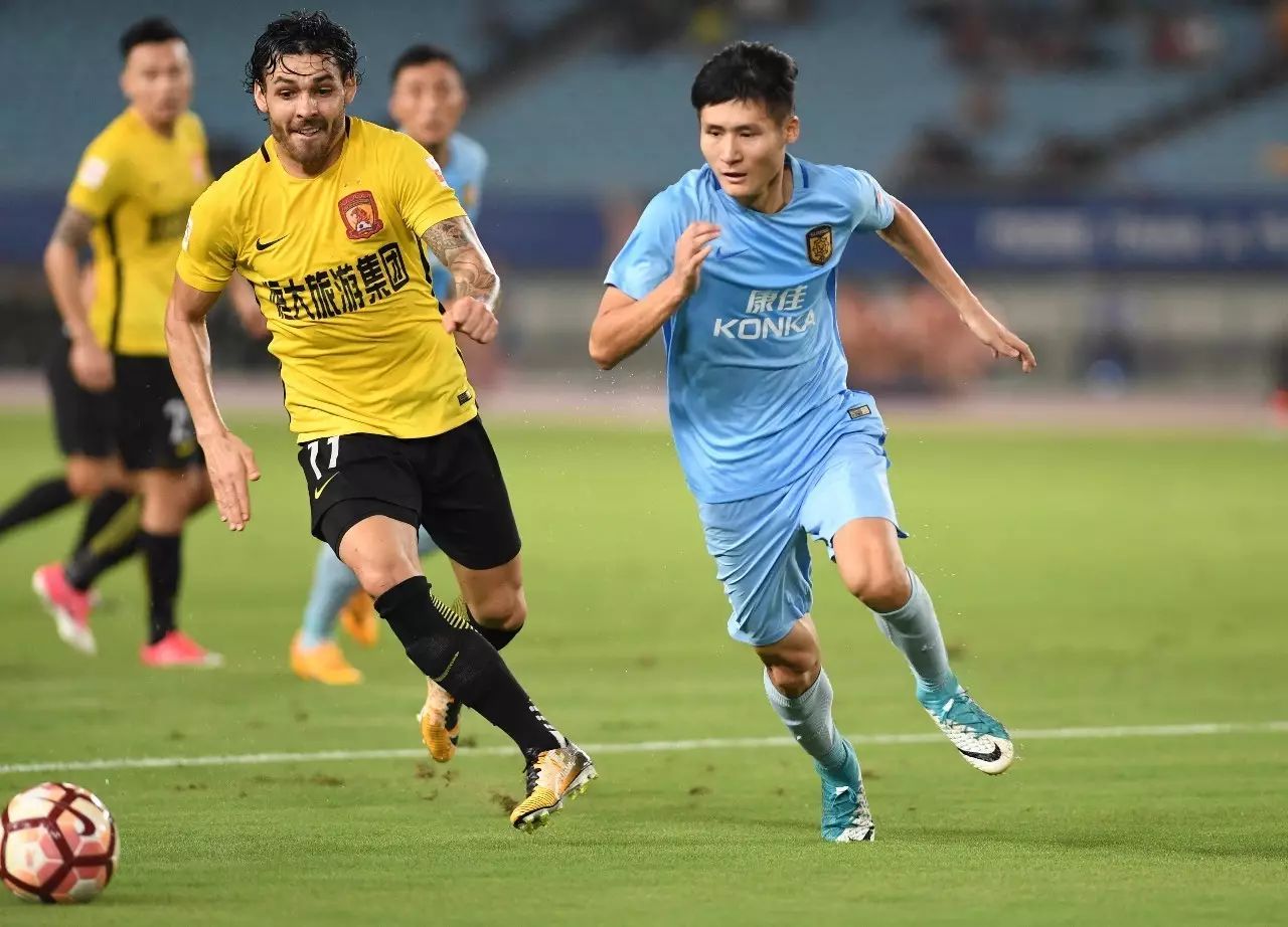 关于苏宁主帅赞誉年轻球员，球队士气大涨的信息