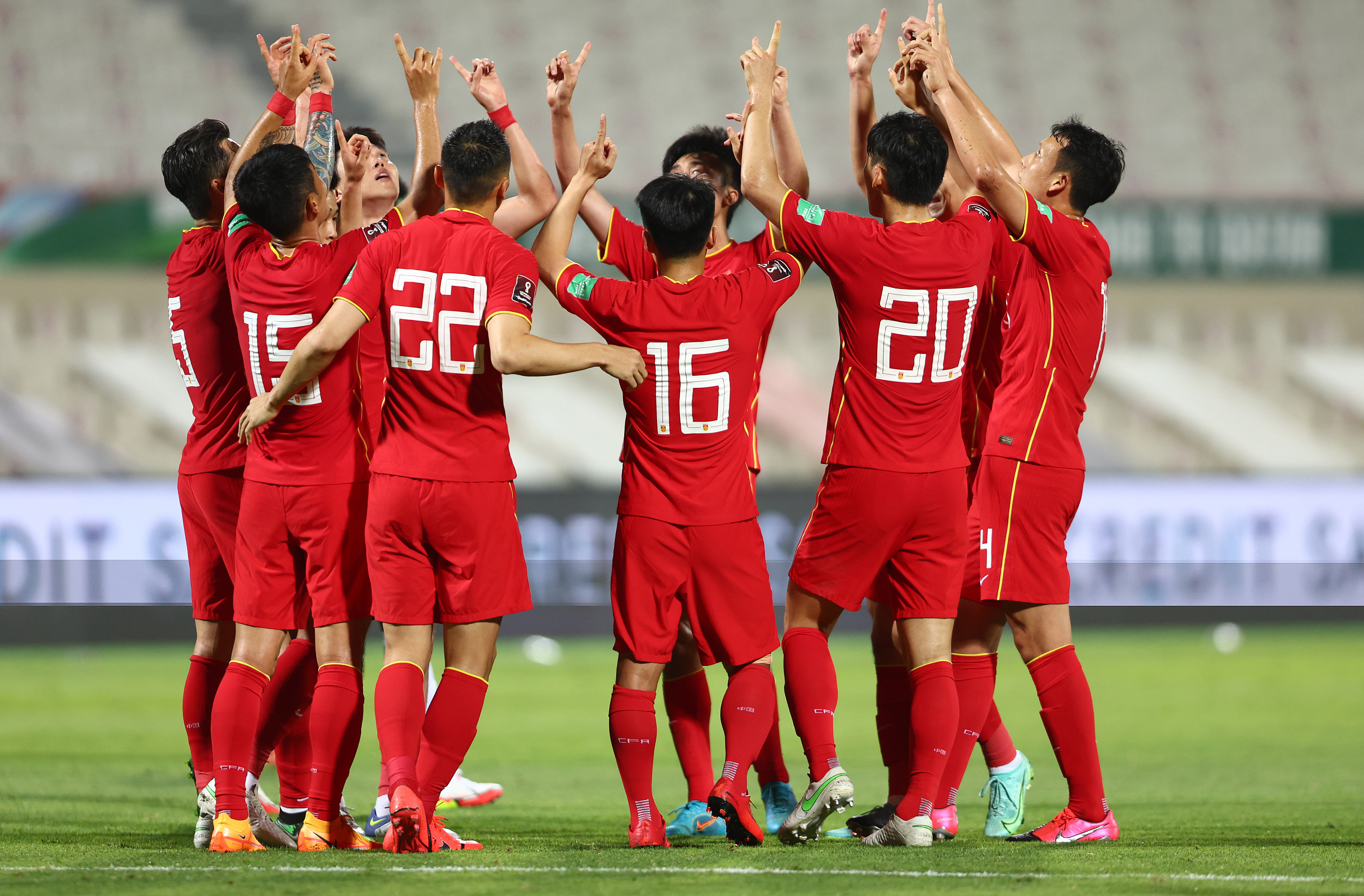 包含石家庄队奋力拼搏，成功逼平对手的词条