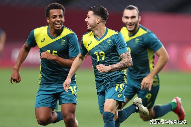 改写成也门足球队激励球迷心血沸腾