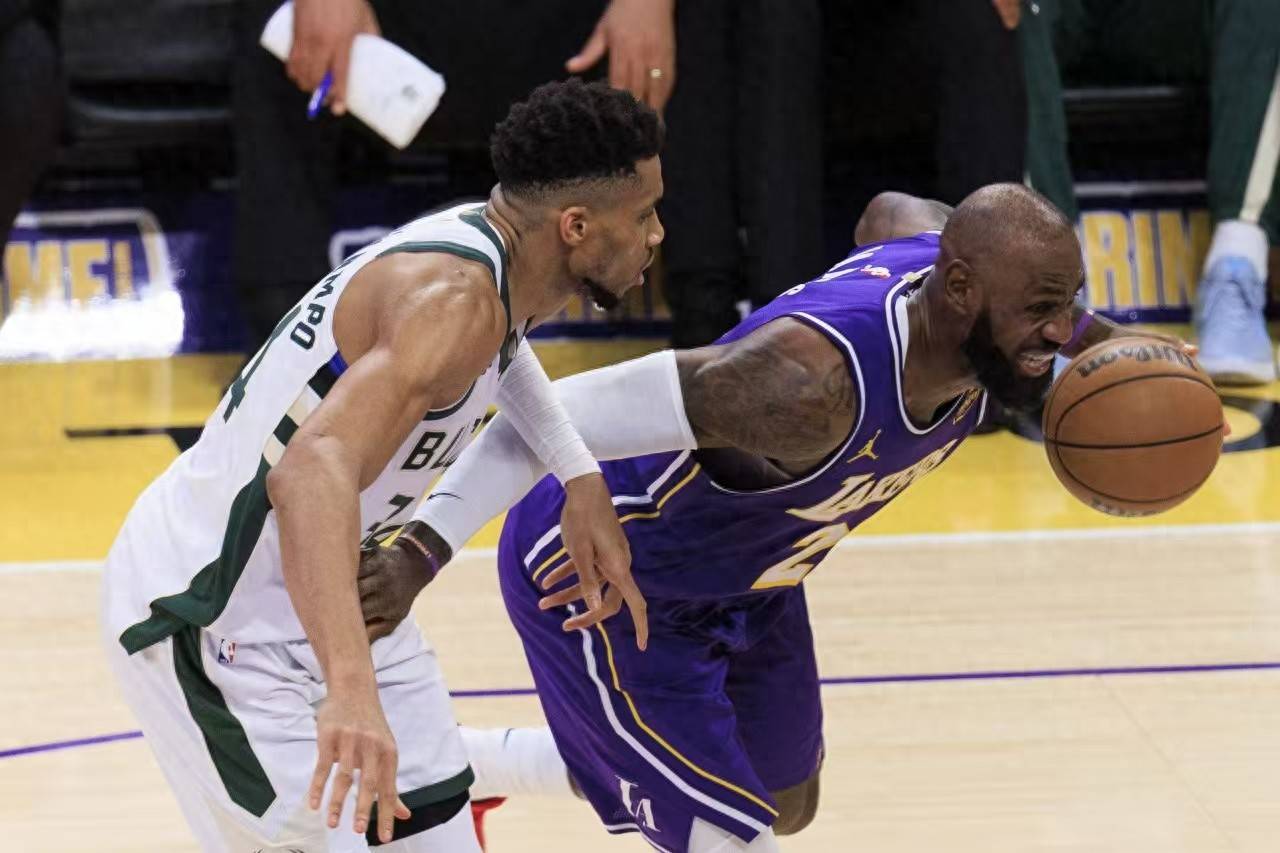 篮球裁判误判事件频发,引发争议 篮球裁判误判事件频发,引发争议